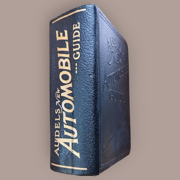 Vintage Audels New Automobile Guide for Mechanics Operators And Servicemen 1951 - Picture 2 of 16